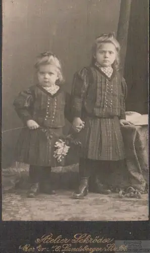 Fotografie Schröder, Berlin - Portrait Erna und Grethe (Geschwister), Fot 274969