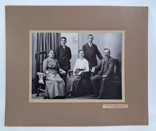Fotografie: Atelier Georg Kühn, Meuselwitz, Familienfoto 1914, vintage photo