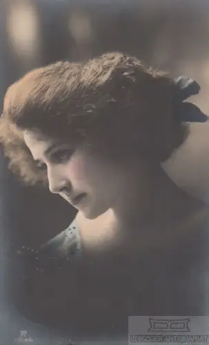 AK Hübsches junges Fräulein, Postkarte. Fotokarte, gebraucht, gut 268742