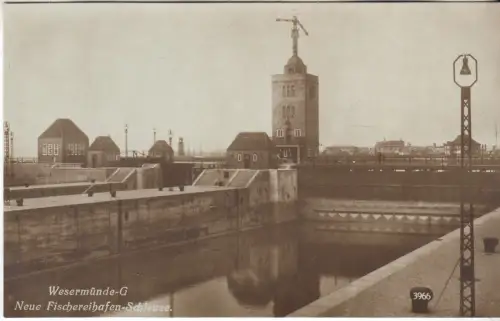 AK Wesermünde G. Neue Fischereihafen-Schleuse, H. Rubin & Co., Postkarte