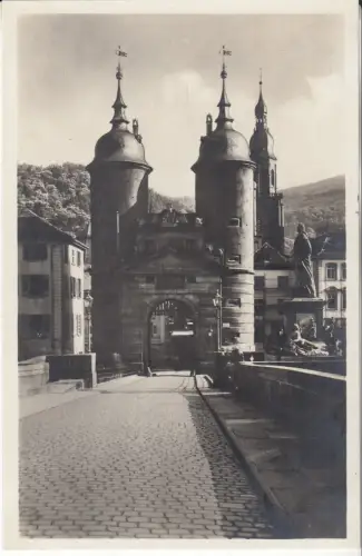 AK Heidelberg - Das Brückentor mit Karl Theodor Denkmal, ca. 1930, Postkarte