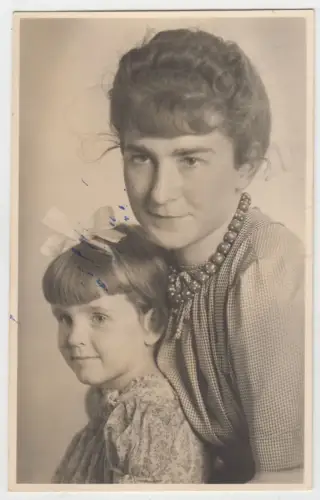 AK Portrait Junge Mutter mit kleinem Mädchen (Didi), Clajus, 1940, Leipzig