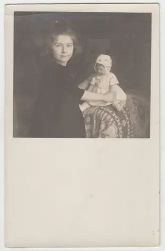 AK Portrait Ruth - Mädchen mit Puppe, Fotografie, vintage, Postkarte, 1919