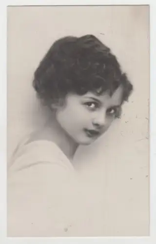 AK Porträt hübsche junge Dame, 1917, Postkarte, Foto, gebraucht, gut, gelaufen