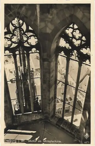AK Freiburg i. Br. Motiv im Münsterturm. ca. 1920, Postkarte. Serien Nr