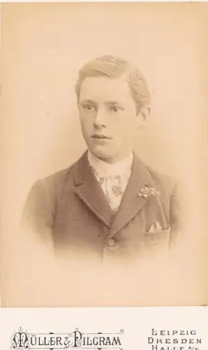 Fotografie Müller & Pilgram - Portrait Junger Knabe, Fotografie