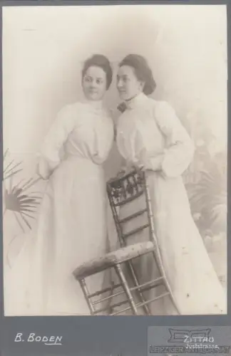 Fotografie B. Boden, Zittau - Portrait Schwestern, Fotografie. Fotobild
