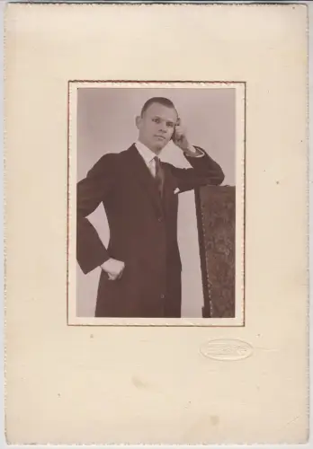 Fotografie: Portrait Mann im Anzug, Atelier Röhe Leipzig, Bayerische Straße 38