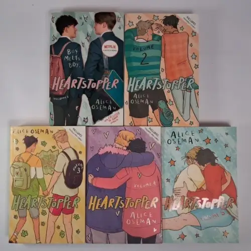 Graphic Novel: Heartstopper 1-5, Alice Oseman, 5 Bände, Hodder, englischsprachig