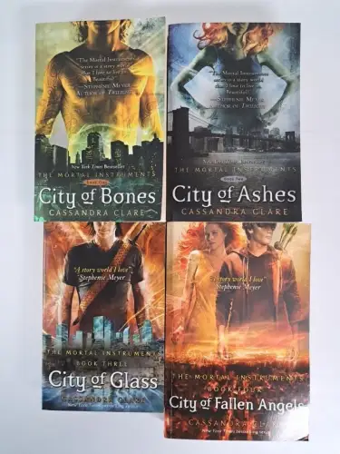 Buch: The Mortal Instruments 1-4, Cassandra Clare, Bones, Ashes, Glass, Angels