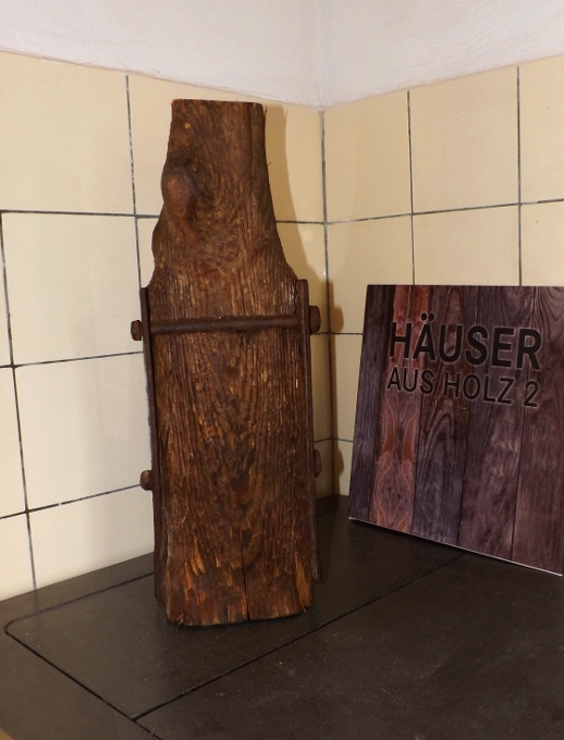 Skultptur Stele Alter Balken Antikes Holz Dekoration Scheunenbalk