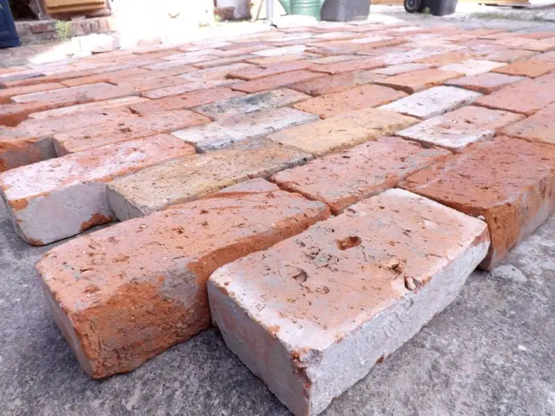 Pflastersteine Ziegelpflaster antik Backsteine Klinker Mauersteine Bodenziegel Terrasse Landhaus 2