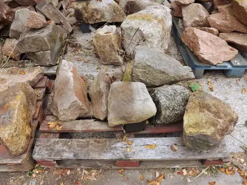 6 to Bruchstein Naturstein Porphyr Trockenmauer Gartensteine Findlinge Solitäre Dekosteine Poolumrandung
