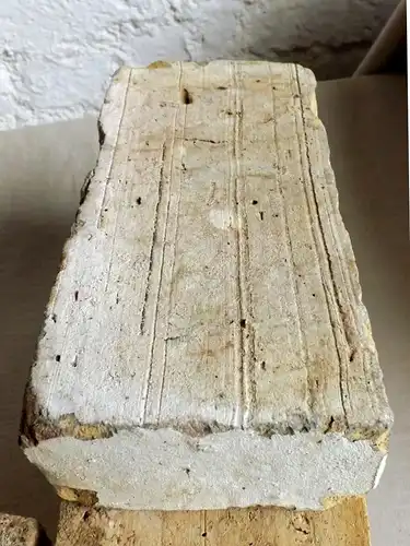 Antike Ziegelsteine rustikale Klinker Verblender alte Mauersteine historisches Mauerwerk mediterran
