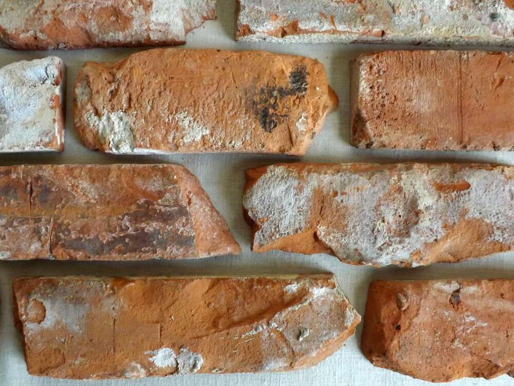 Klassisch rote Loft Ziegel Verblendsteine Klinkerriemchen original