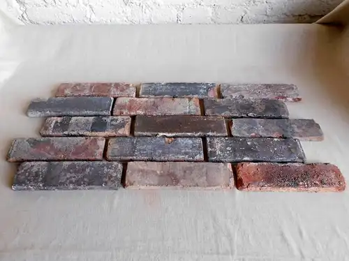 Kohlebrand Reichsformat Klinker Riemchen Spaltklinker retro Verblendsteine original Mauersteine Naturstein Loftoptik Steinwand Wandverkleidung Wandpaneele Fliesen

