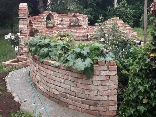  Garten bau Ruinen Mauer Antik Ziegel Klinker Echte Back stein Wand Feldbrand