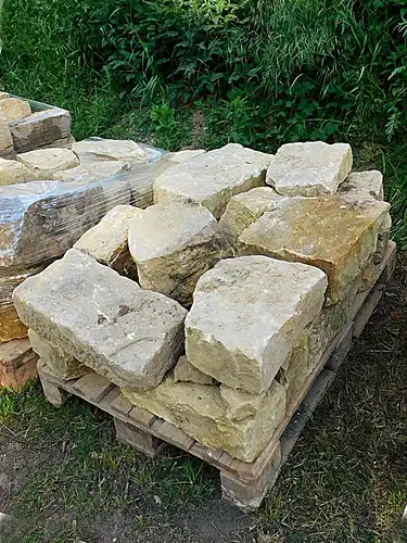  Antik Naturstein gebraucht Rückbau behauen Sandstein Bruchstein Mauerstein Trockenmauer Gartensteine