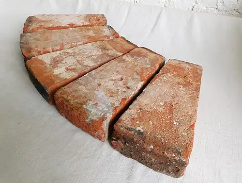 Original Rückbau Ziegel konisch Feldbrand Handstrich Formstein Märchenbrunnen Gartenweg Hochbeet