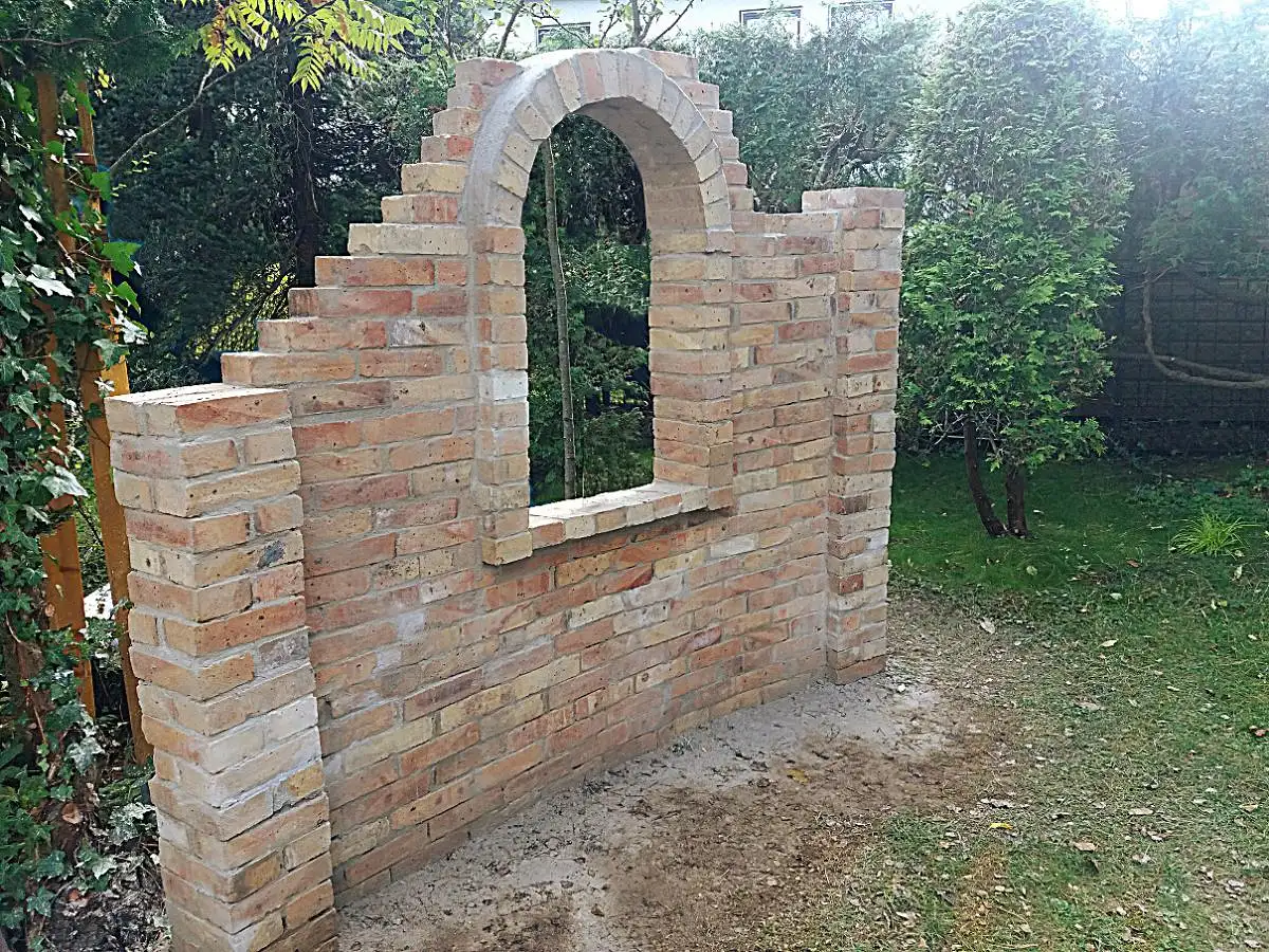 Alte Rückbau Klinker gelb Mediterran used look Ziegel Mauersteine Ruine Garten Gestaltung Echtstein