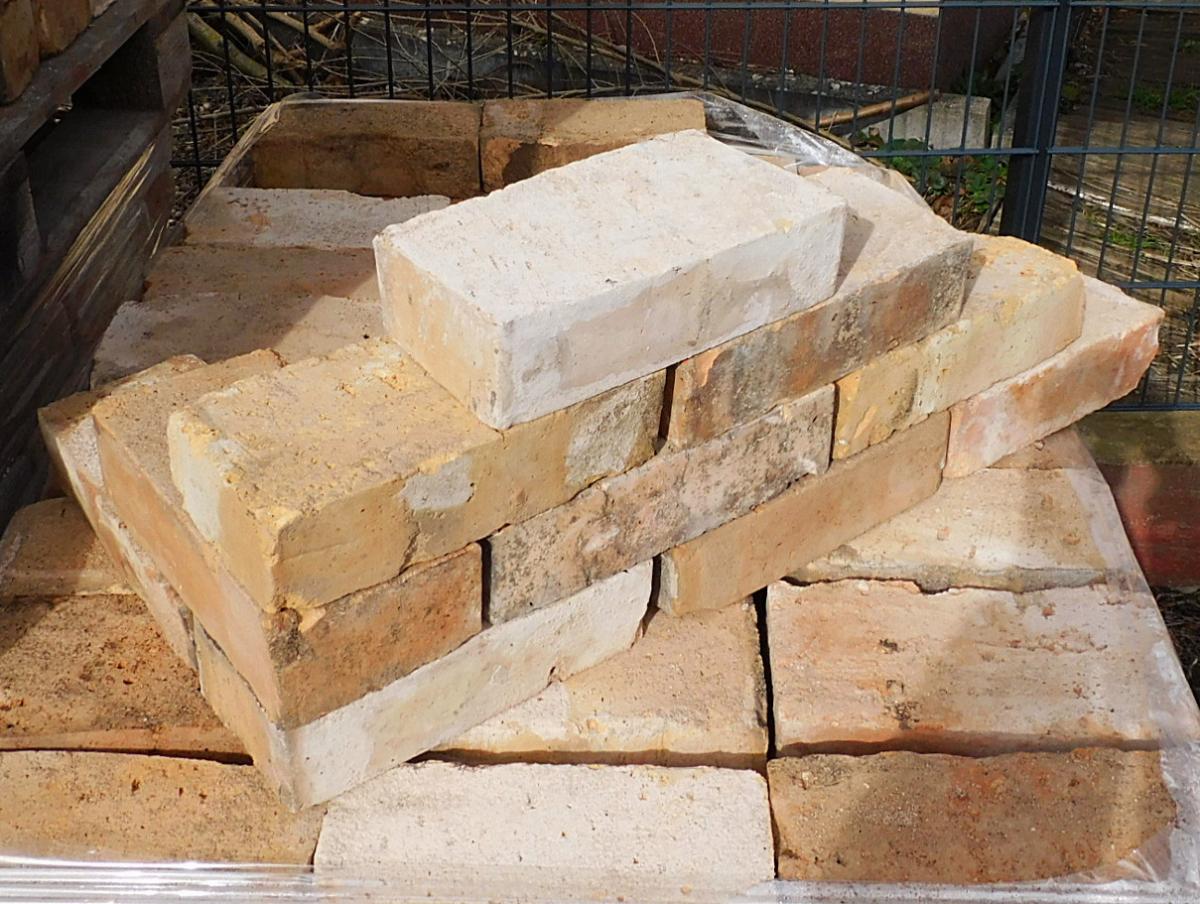 Alte Rückbau Klinker gelb Mediterran used look Ziegel Mauersteine Ruine