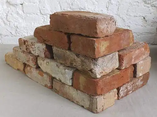 rustikale uralte Ziegel steine Antik Klinker Backsteine Altziegel Rückbaustein Garten gestaltung Ruinen mauer Loft used look Landhaus 