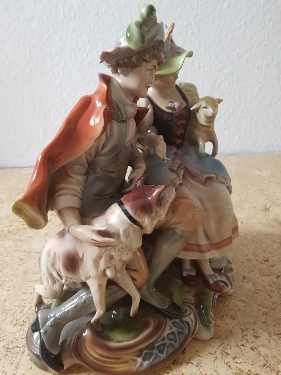 Gräfenthal Porzellan Schäferpärchen mit Tieren 2