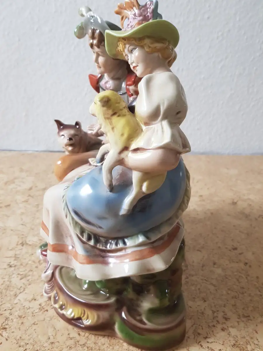 Gräfenthal Porzellan Schäferpärchen mit Tieren 4