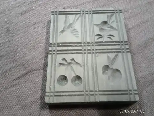 Springerle um 1900 Wildkirsche $ Motive Kirschen Hase Schwalbe Vögelchen auf Ast  10,5 cm  X 8 cm Provenienz Bäckerei in Bretten