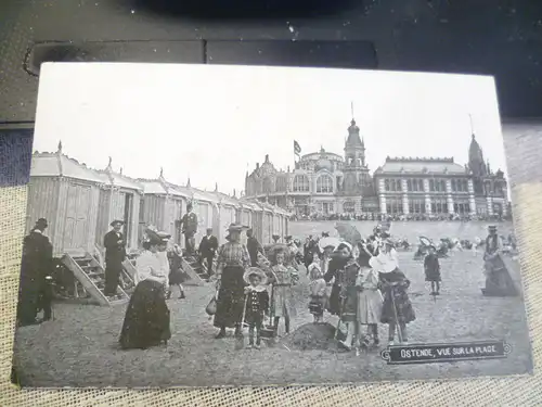 Ostende ; .Foto Hafenscene Vue Sur La Palace Strandscene   an der Küste  gelaufen um 1915