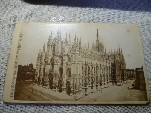 Mailand  (1822-1881)Giacomo Brogi (6. April 1822 - 29. November 1881) Firenze  : Atelierfoto um 1860: La Cattedrale Dal Palazzo Reale 10,5 x 6,5 cm   Atelier: GIACOMO BROGI 15 Lung Arno Delle Grazie Firenze  um 1900