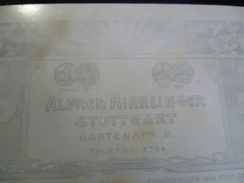 Stuttgart Alfred Hirrlinger königl. Hofphotograph   Gartenstrasse  :  Mädchen Kinderfoto  um 191o Atelier Hirrlinger Stuttgart  Gartenstrasse 9 Bakalit oder Kunstoffplatte königlicher und herzoglicher Hofphotograph,