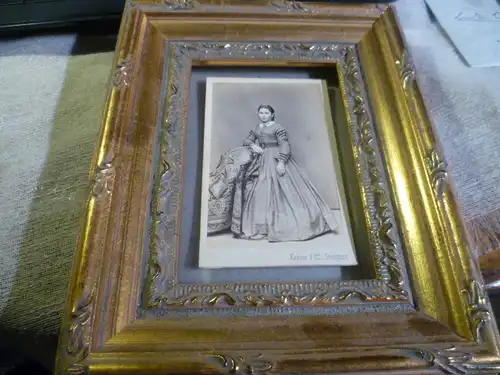 Stuttgart Calwer Strasse  :  Junge Dame  um 191o Atelier Kayser Calwerstrasse 36 Stuttgart  