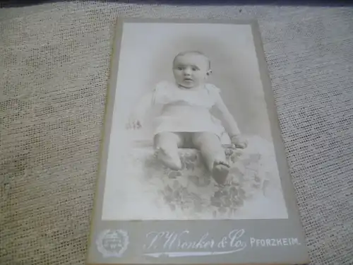 Pforzheim Wronker & Co. :kleines Mädchen nein ein kleiner Junge er hat ...  um 1900 Atelier Visitenkarten Foto