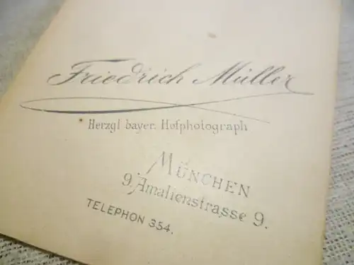 MünchenS. Amalien Strasse Atelier Friedrich Müller1842-1917  herzoglich-bayerischer Hoffotograf.   Visitenkarten Foto Blindprägestempel 1892 Eugen Laucher bay. Jurist 