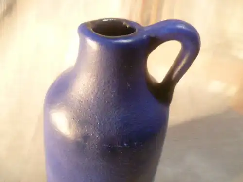 1 Marei ceramic vase steel blue glaze. Ground mark 106 16 Height: 16.5 cm