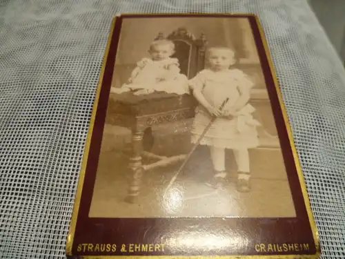 Crailsheimer Atelier 2 Kinderfotos auf Bakelitplatte wiedergegeben um 1900 entstanden  Maße: 10,5cm x 6,5 cm