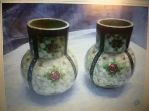 Gustav Partz  Paar Vasen around 1890-1900. With VB brown stamp under glaze and 5008