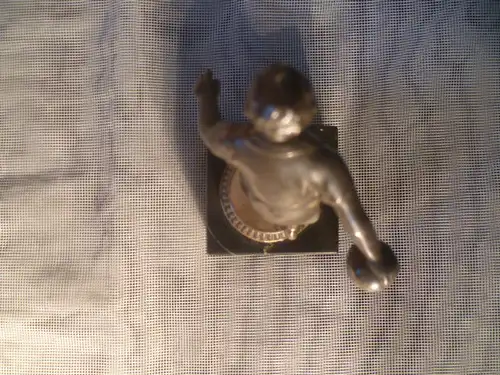 Woman bowling, winner's prize from the time of art deco around 1920 - 30 black onyx socket very expressive shape