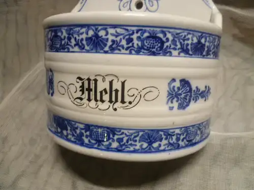 Villeroy & Boch - Mettlach Gegründet:1809 von Boch Jean-Francois.  Ab 1929 wird die Firma von Boch Eugen (1809-1898) geleitet