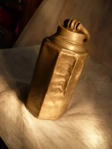 Schraubkanne, Hohenlohe Stuttgart Öhringen achteckiger Korpus,Schraubdeckel Henkel, und Rocaille  Blütendolde Besitzermonogramm Th . A  1876