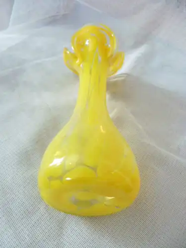 Carlo Moretti für Murano gelbe lilienförmige Vase Vintage aus den 1950 er Höhe: 22 cm aus der Vitrine