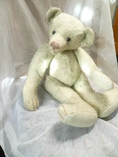 Seltener, antiker Vorkriegs- ausgeprägter ganz besonderer buckeliger Charakter Teddybär  Ein uralter, charmanter Bär wohl um 1920 er Jahre 1