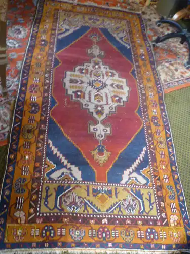 Teppich Russland Mat Kasak Fachrolo Kasak auch Schildkasak genannt Russland um 1920 Maße: 112cm x 220 cm I