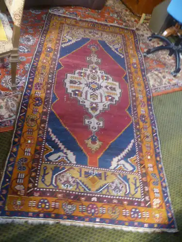 Teppich Russland Mat Kasak Fachrolo Kasak auch Schildkasak genannt Russland um 1920 Maße: 112cm x 220 cm I