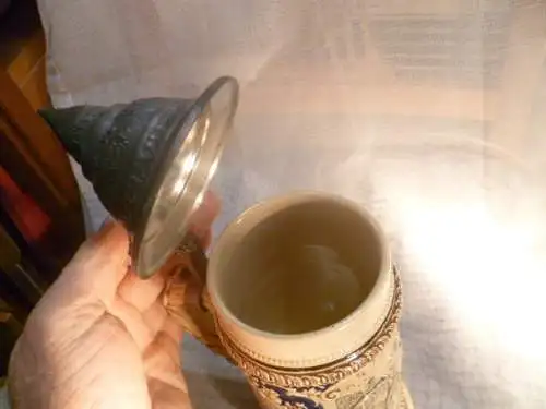 Trompeter von Säckingen Krug 1531 "Behüte dich Gott.." um 1900 Standfuß auf hohem Sockel Im Henkel Nr. 1531