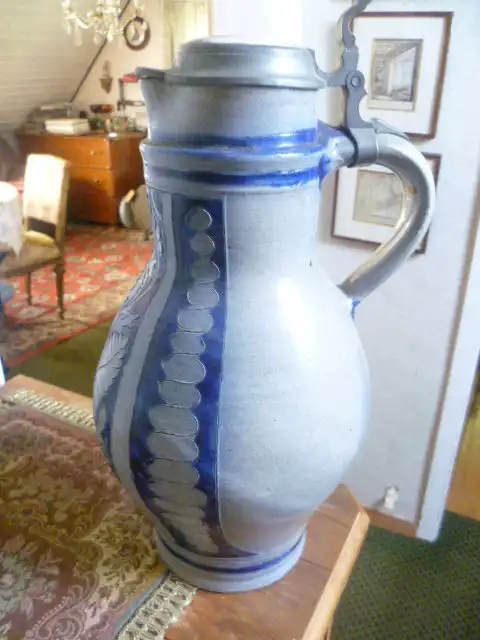 Westerwälder Mittelfranken Ritzkanne Meisterstempel Ernst Schlosser 91522 Ansbach um 1870 später 1901 Porzellaneinlage Sinnspruch datiert 8