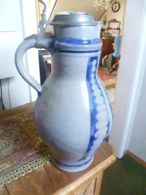 Westerwälder Mittelfranken Ritzkanne Meisterstempel Ernst Schlosser 91522 Ansbach um 1870 später 1901 Porzellaneinlage Sinnspruch datiert 9