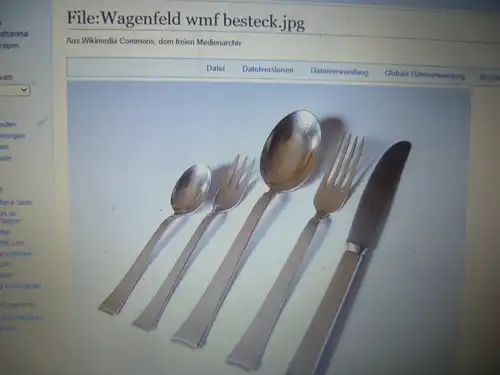 Wilhelm Wagenfeld 1900 Bremen - 1990 Stuttgart  Art Deko WMF Dessert Gabeln  DEKOR 2500 Art Deko Verso gestempelt WMF Patent 90 / 30