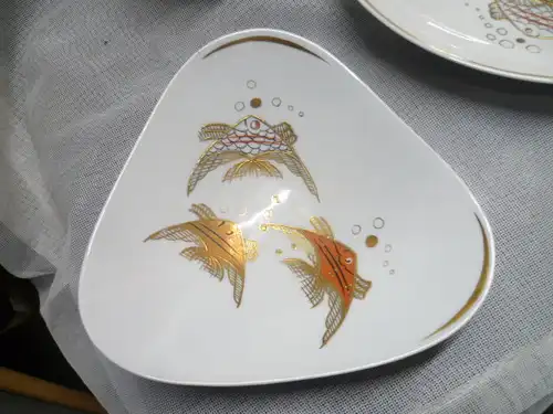 Goldrand und Goldrelief Gemarkt Wallendorfer Porzellan Rund Schale Konfektschale u Vase .. Es sind 3 einzelne Positionen im Angebot!